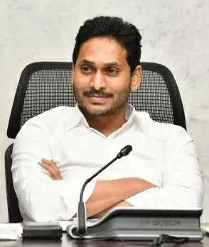 Jagan government takes back laws, sticks to 3 capital decision