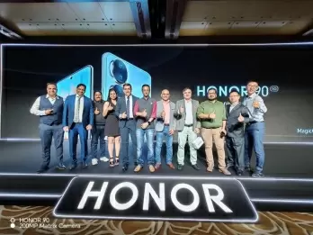 Top directors, over 15 employees leave realme to join HonorTech in India