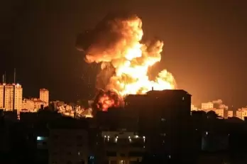 Israel strikes Gaza in 'response' to incendiary balloons