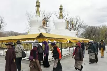 Tibet sees tourism boom in 1st 3 quarters