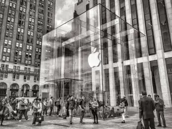 Apple delays digital driver's license until 2022