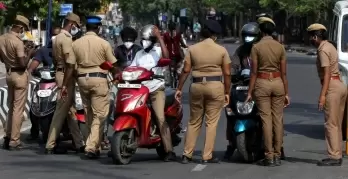 Police continue crackdown on vehicles with govt stickers in Chennai