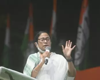 Centre stopping Mamata's visit to Rome triggers controversy