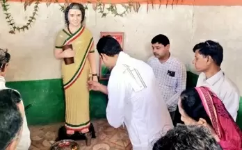 Indira Gandhi worshipped like Goddess in MP village