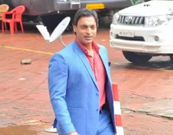 Shoaib Akhtar walks out of talk show after being 'insulted' on national TV