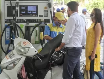 Fuel prices unchanged across metros for 5th straight day