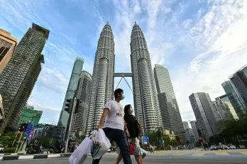 Travel between Malaysia, Singapore resumes as Vaccinated Travel Lane kicks off