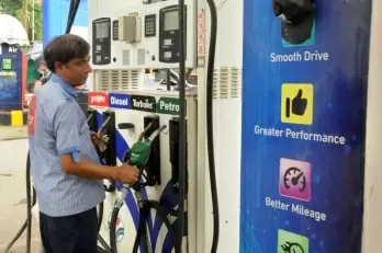 OMCs keep Petrol, diesel retail prices unchanged for a week